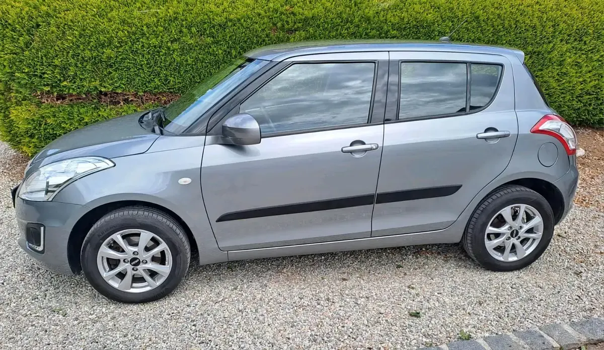 Gebraucht Suzuki Swift 94 PS (69 kW) 2016 Grau Kleinwagen