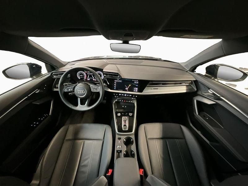 Usata Audi A3 Advanced 116 CV (85 kW) 2025 Blu Berlina