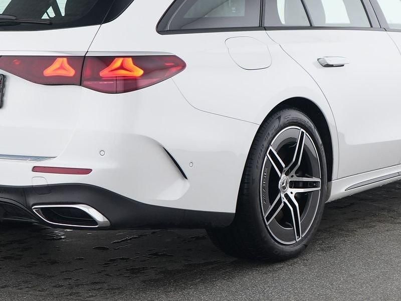Gebraucht Mercedes E300 Advanced 313 PS (230 kW) 2025 Manufaktur lack manufaktur opali Kombi