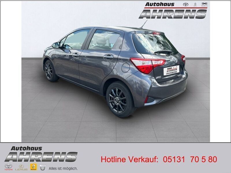Gebraucht Toyota Yaris Comfort 69 PS (50 kW) 2017 Marlingrau metallic (metallic) Kleinwagen
