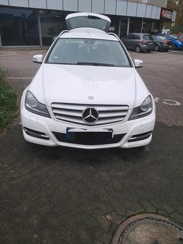 Weiß Gebraucht 2014 Mercedes C220 Kombi | 8.800 € (Superpreis) - Bild 1/4