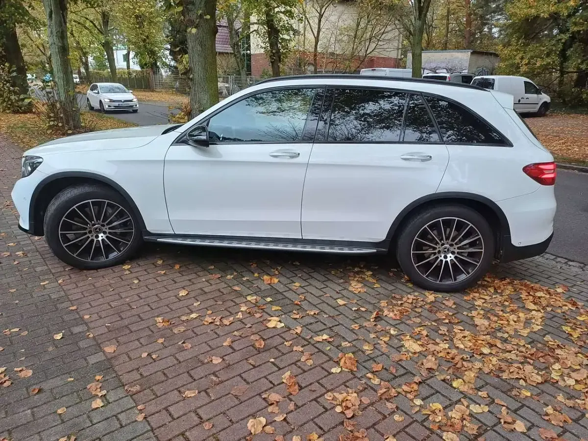 Gebraucht Mercedes GLC250 AMG line 211 PS (155 kW) 2018 Weiß SUV
