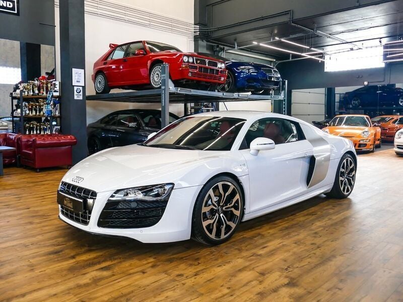 Weiß Gebraucht 2011 Audi R8 Coupé Sport Coupé | 89.900 € (Teuer) - Bild 1/4
