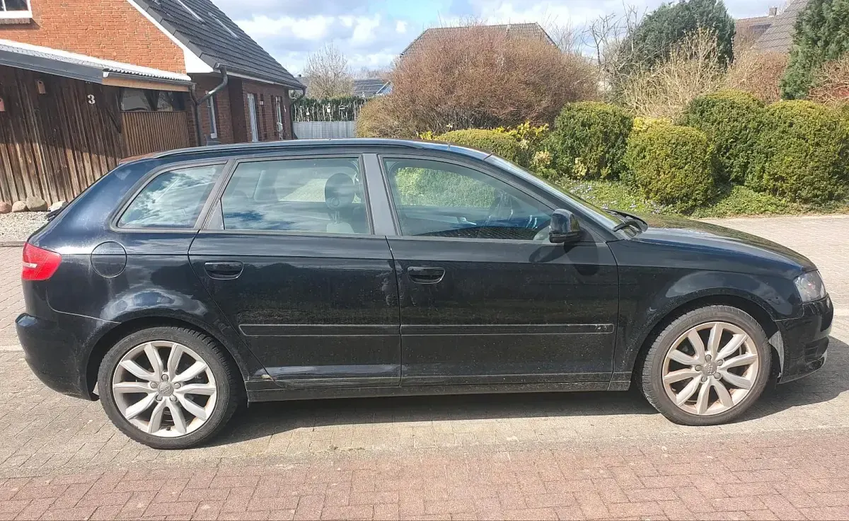 Używany Audi A3 125 KM (91 kW) 2010 Czarny Hatchback