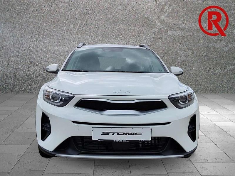 Neu Kia Stonic Vision 79 PS (58 kW) 2025 (ud) clear white s SUV