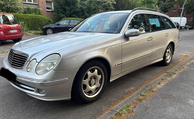 Gebraucht 2005 Mercedes E200 Kombi | 1.999 € (Guter Preis) - Bild 1/4