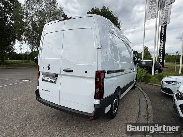 Neu Renault Master 131 PS (96 kW) 2025 Van / Kleinbus