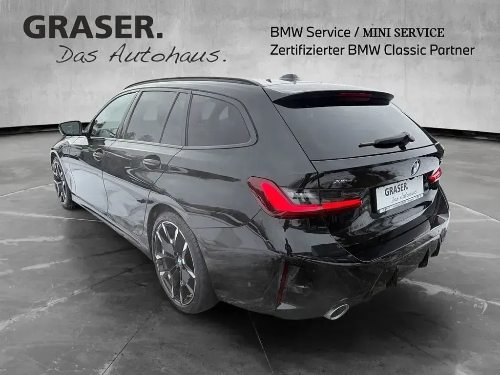 Gebraucht BMW 320 M Sport 190 PS (139 kW) 2025 Schwarz Kombi