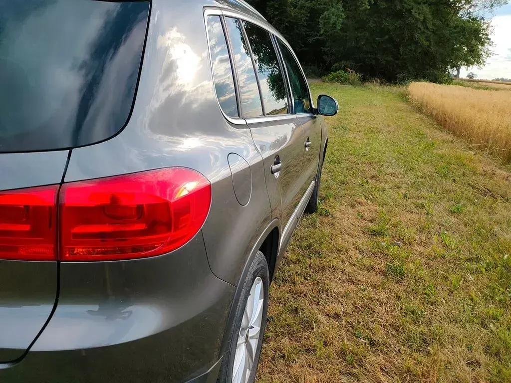 Gebraucht VW Tiguan Style 179 PS (131 kW) 2012 Grau SUV