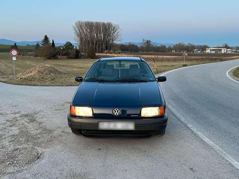 Gebraucht VW Passat 116 PS (85 kW) 1991 Blau Limousine