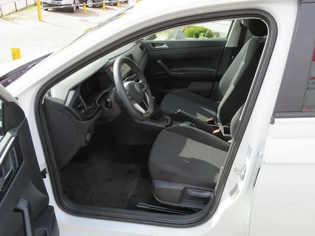 Gebraucht VW Polo 80 PS (58 kW) 2026 Pure white (weiß) Kleinwagen