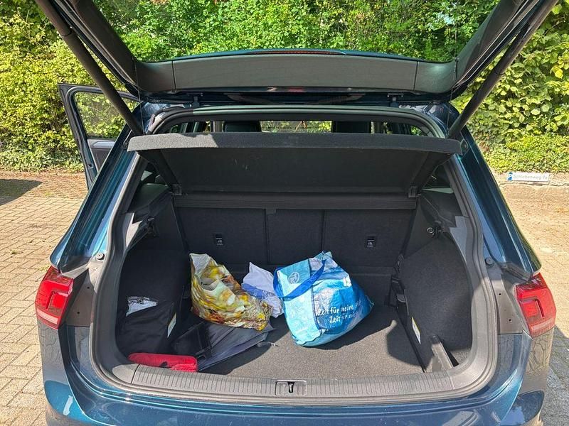 Blau Gebraucht 2021 VW Tiguan Active SUV | 21.700 € (Fairer Preis) - Bild 1/4