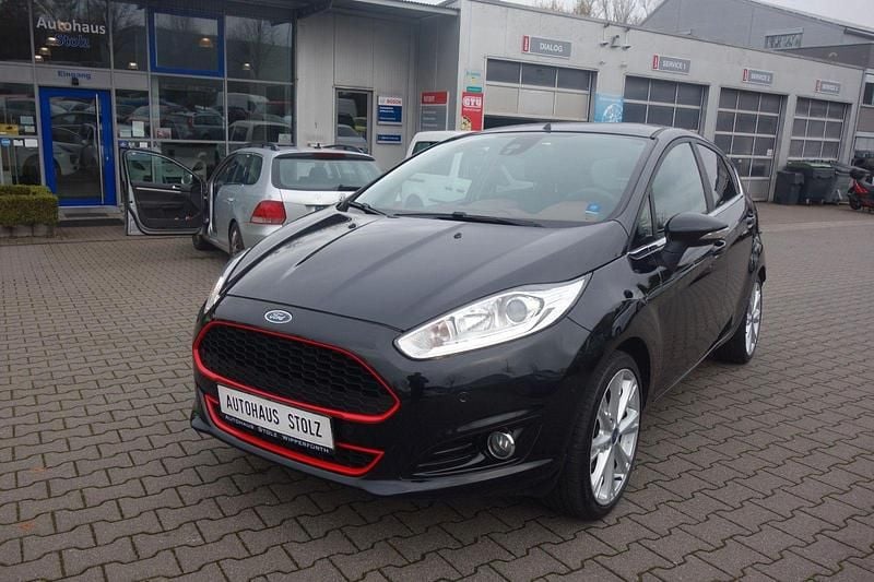 Schwarz Gebraucht 2014 Ford Fiesta Individual Kleinwagen | 8.777 € (Teuer) - Bild 1/4