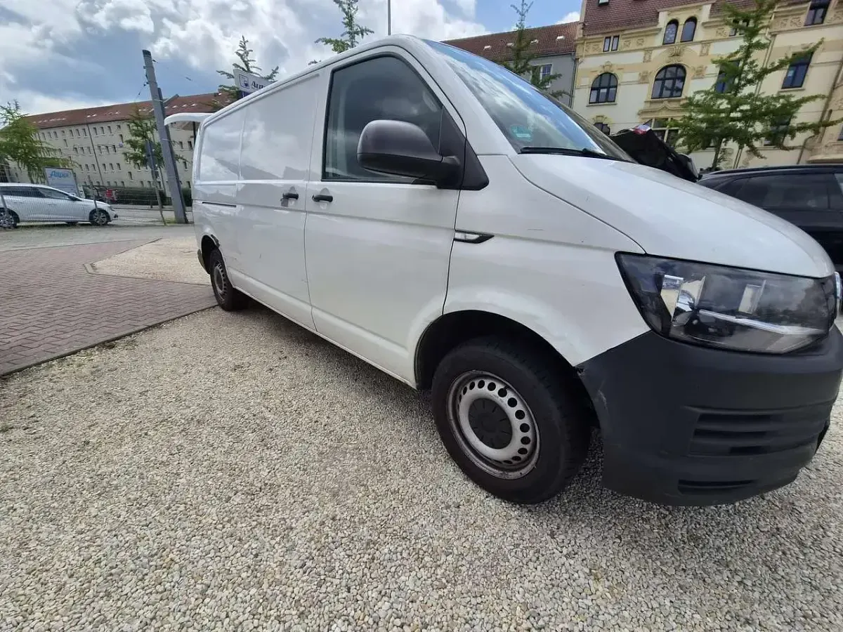 Gebraucht VW Transporter 102 PS (75 kW) 2018 Weiß Van