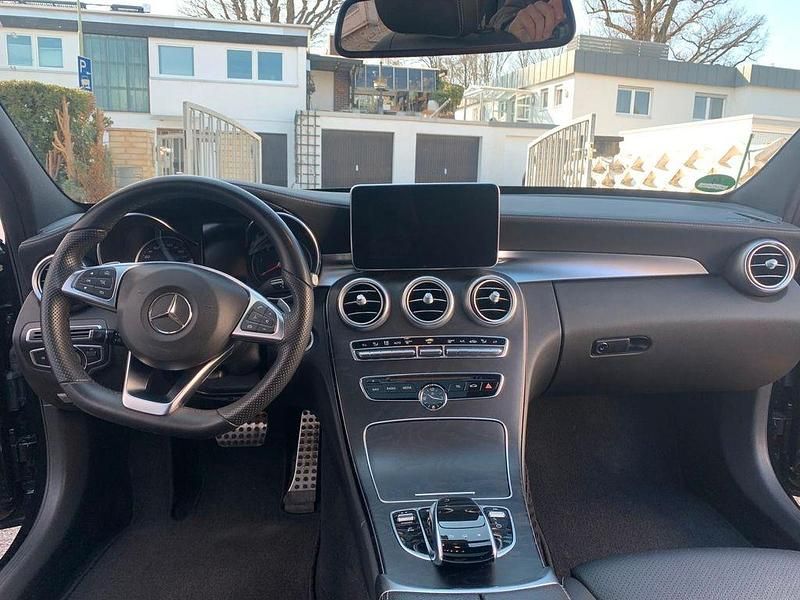 Gebraucht Mercedes C300 Avantgarde 231 PS (169 kW) 2015 Schwarz Limousine