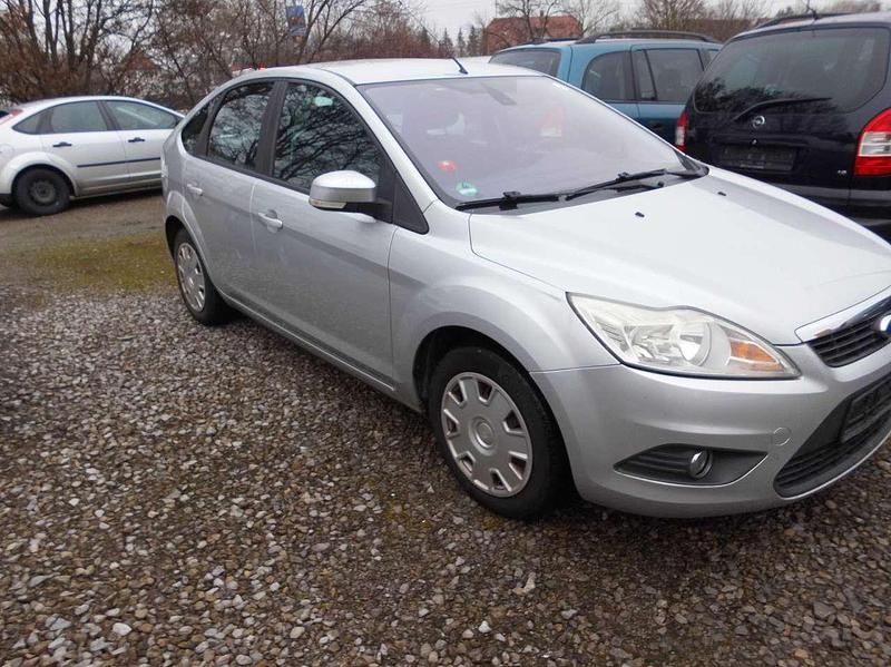 Gebraucht Ford Focus Style 90 PS (66 kW) 2008 Silber Limousine