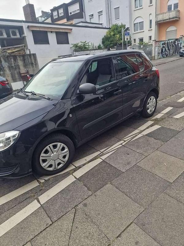 Gebraucht Skoda Fabia Ambition 60 PS (44 kW) 2012 Kleinwagen