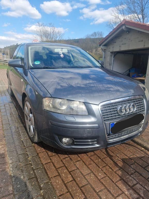 Grau Gebraucht 2006 Audi A3 Ambiente Limousine | 2.900 € (Guter Preis) - Bild 1/4