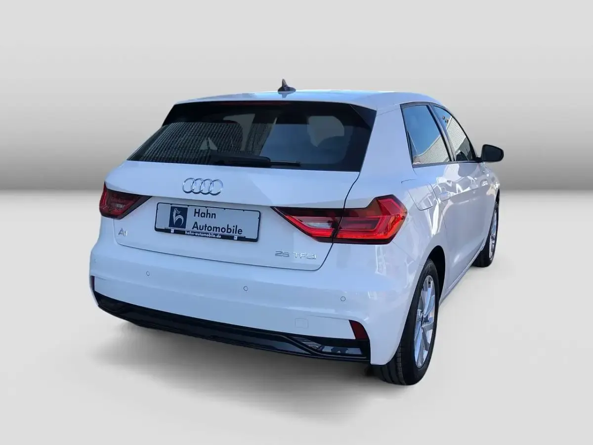 Gebraucht Audi A1 Advanced Plus 95 PS (69 kW) 2026 Cortinaweiß SUV