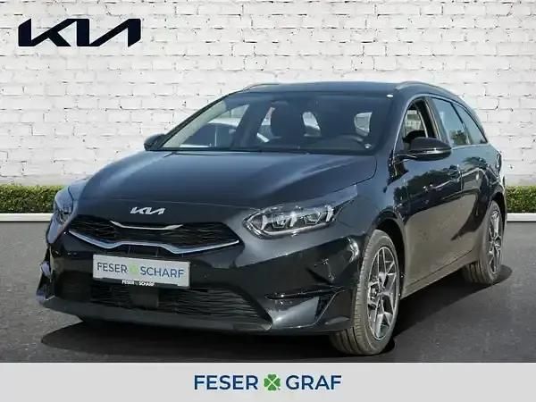 Gebraucht Kia Ceed 140 PS (102 kW) 2025 Zilinaschwarz Kleinwagen