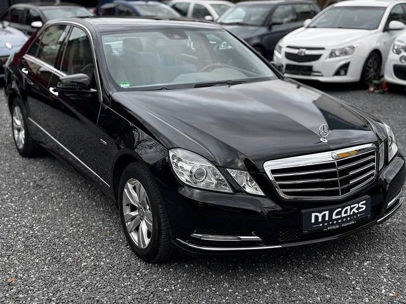 Gebraucht Mercedes E350 292 PS (214 kW) 2010 Schwarz Limousine