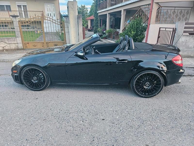 Second-hand Mercedes SLK200 163 CP (119 kW) 2004 Negru Cabrio