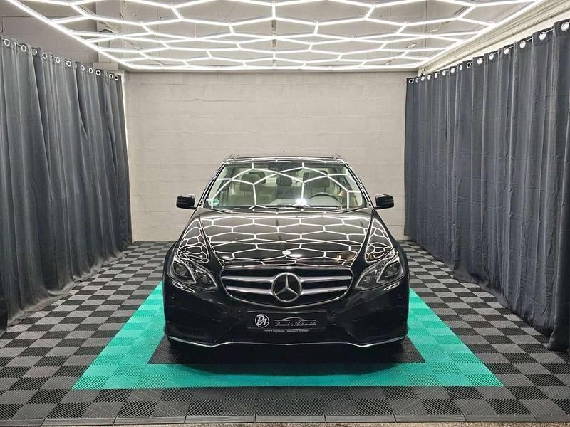 Schwarz Gebraucht 2014 Mercedes E400 Limousine | 19.987 € (Fairer Preis) - Bild 1/3