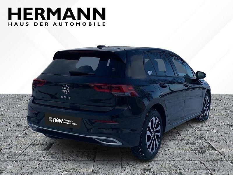 Gebraucht VW Golf VIII Active 116 PS (85 kW) 2021 Schwarz Limousine