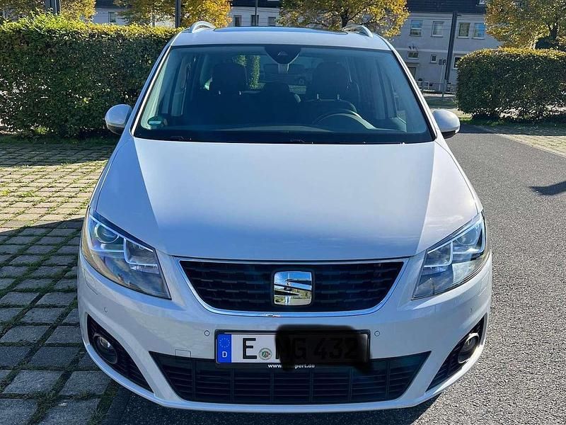Weiß Gebraucht 2019 Seat Alhambra Style Van / Kleinbus | 24.999 € (Fairer Preis) - Bild 1/4