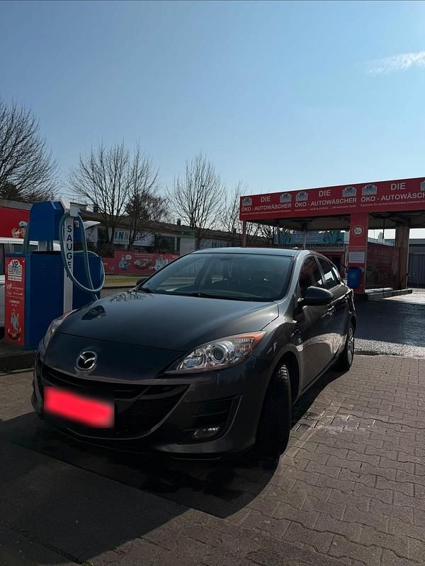 Gebraucht Mazda 3 105 PS (77 kW) 2010 Andere farben Limousine