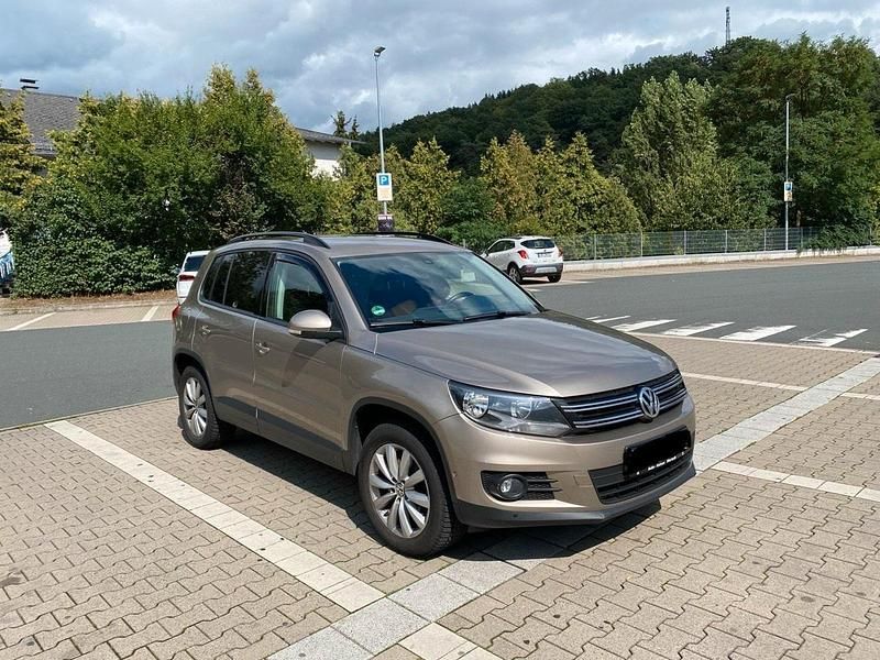 Gebraucht VW Tiguan 140 PS (102 kW) 2013 Gelb SUV