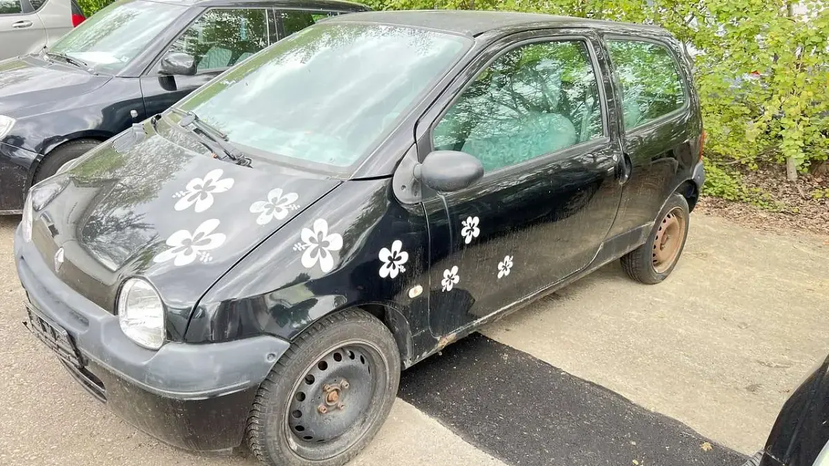 Używany Renault Twingo Authentique 58 KM (42 kW) 2005 Czarny Hatchback