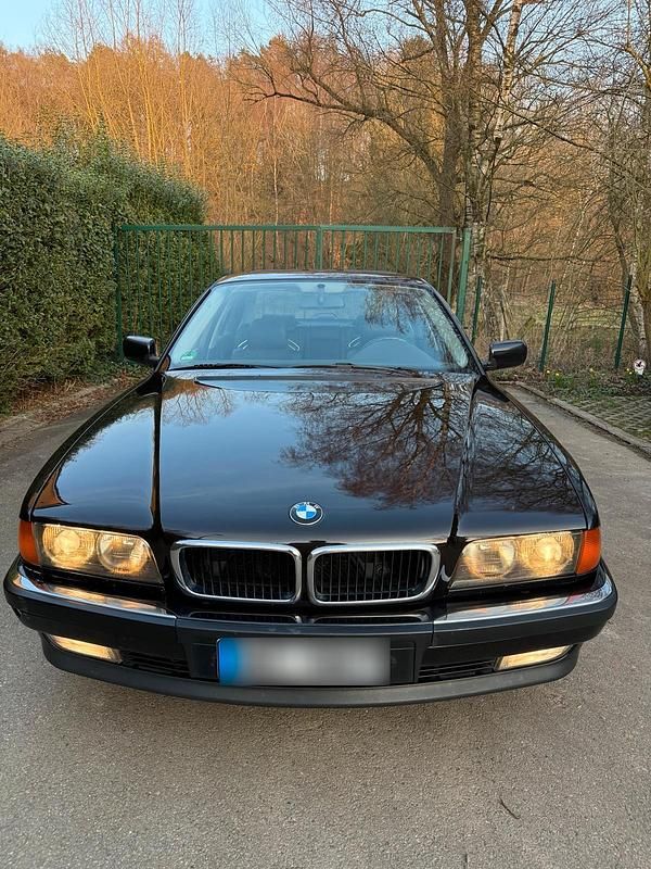 Gebraucht BMW 728 194 PS (142 kW) 1997 Schwarz Limousine