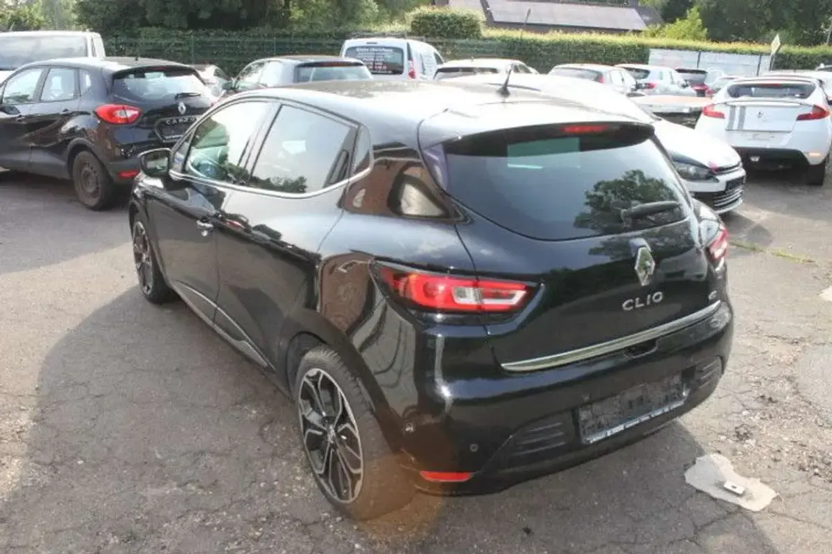 Gebraucht Renault Clio IV Bose Edition 90 PS (66 kW) 2017 Black pearl schwarz metallic Kleinwagen