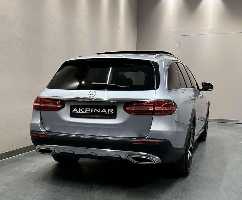 Gebraucht Mercedes E450 367 PS (269 kW) 2021 Hightechsilber Kombi