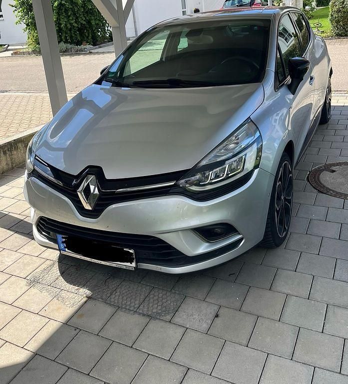 Silber Gebraucht 2019 Renault Clio IV Bose Edition Limousine | 9.900 € (Guter Preis) - Bild 1/4