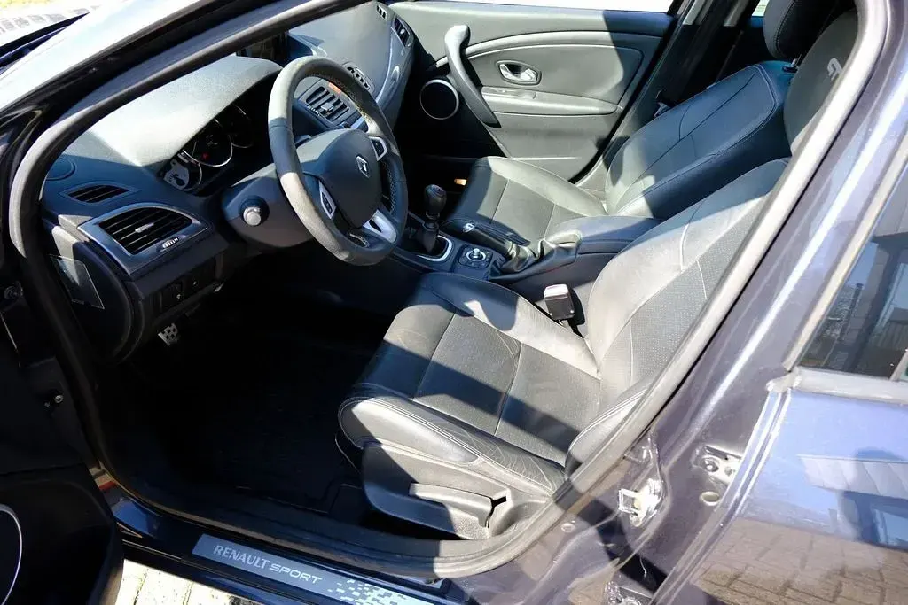 Gebraucht Renault Mégane GT GT 179 PS (131 kW) 2011 Grau Coupé