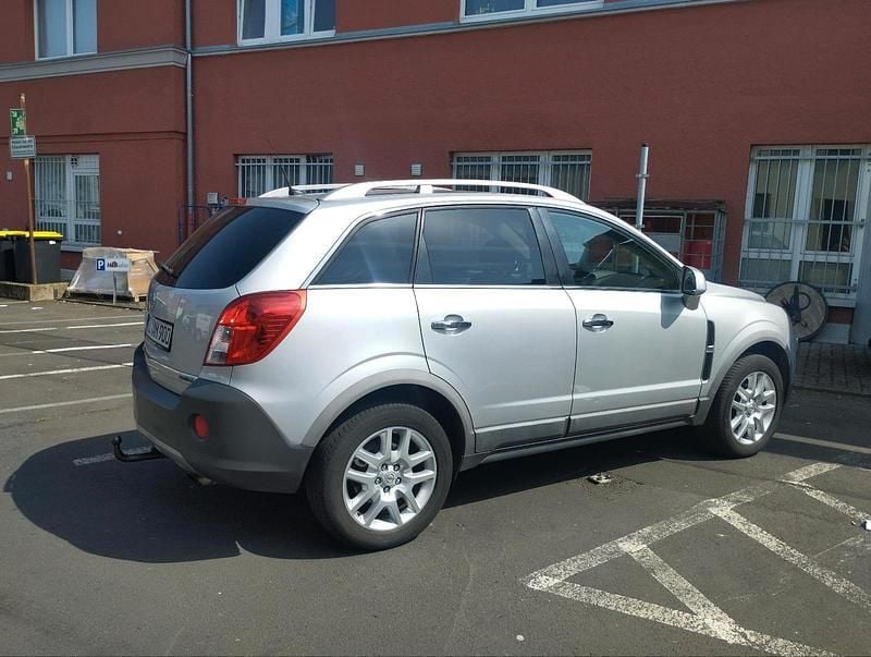 Grau Gebraucht 2012 Opel Antara SUV | 6.000 € (Fairer Preis) - Bild 1/4