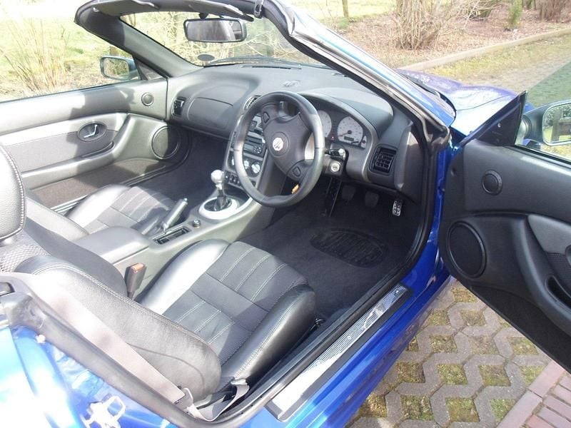 Gebraucht MG TF 136 PS (100 kW) 2006 Blau Cabrio