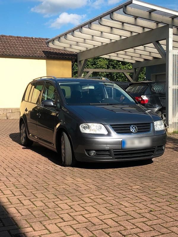Silber Gebraucht 2004 VW Touran Van / Kleinbus | 2.300 € (Etwas zu teuer) - Bild 1/4