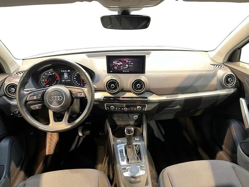 Gebraucht Audi Q2 Advanced 150 PS (110 kW) 2023 Florettsilber metallic SUV