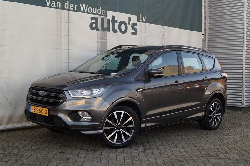 Gebraucht Ford Kuga ST-Line 120 PS (88 kW) 2018 Grau SUV