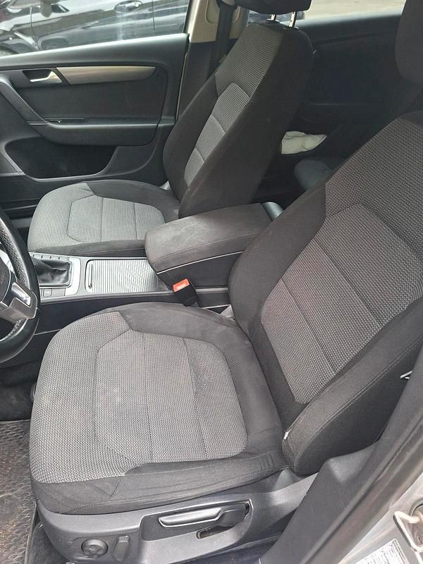 Gebraucht VW Passat 105 PS (77 kW) 2012 Silber Kombi