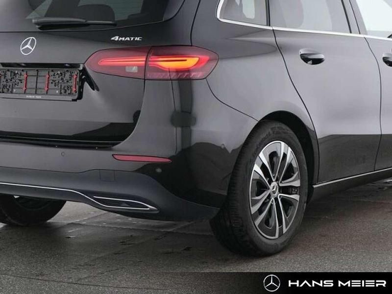 Gebraucht Mercedes B250 Progressive 224 PS (164 kW) 2024 Unilack nachtschwarz Van / Kleinbus