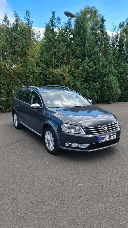 Grau Gebraucht 2013 VW Passat Alltrack S Kombi | 7.200 € (Fairer Preis) - Bild 1/4