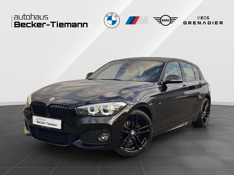 Saphirschwarz Gebraucht 2018 BMW 118 M Sport Kleinwagen | 19.611 € (Fairer Preis) - Bild 1/4