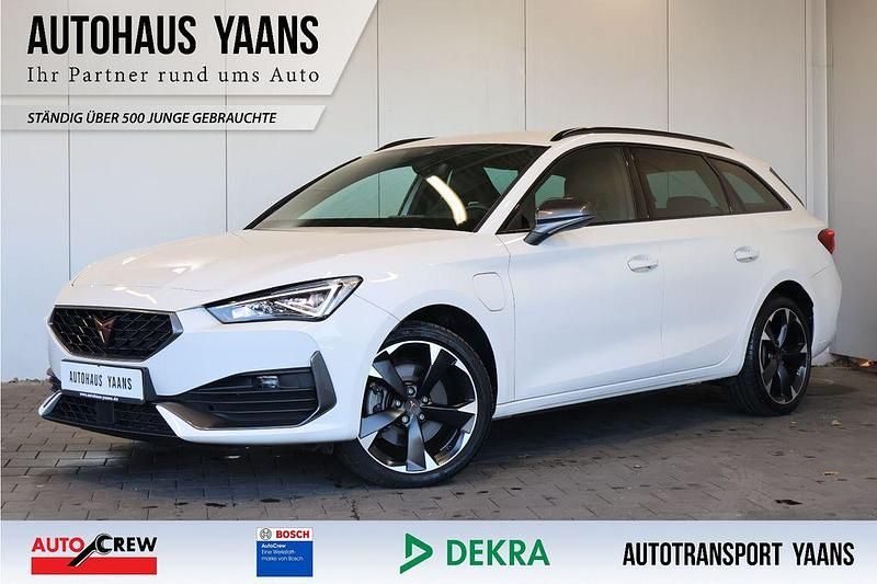 Weiß Gebraucht 2022 Cupra Leon Limousine | 21.989 € (Superpreis) - Bild 1/4