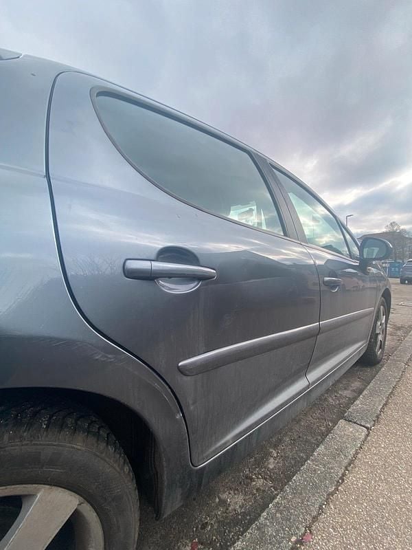 Gebraucht Peugeot 207 120 PS (88 kW) 2009 Grau Kleinwagen