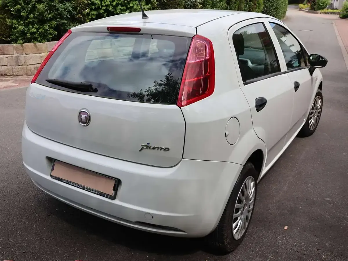 Gebraucht Fiat Grande Punto Active 77 PS (56 kW) 2009 Weiß Kleinwagen