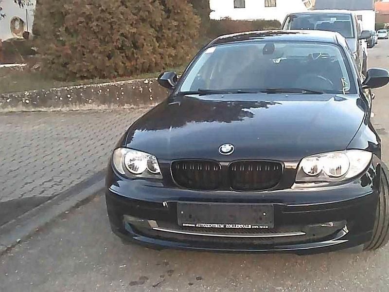 Gebraucht BMW 116 Advantage 122 PS (89 kW) 2010 Schwarz Kleinwagen
